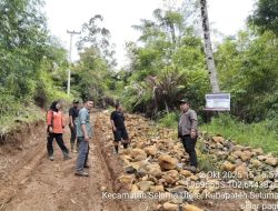 Pengawasan Jalan Rabat Beton di Desa Sinar Pagi Seluma Utara, Pemerintah Pastikan Pekerjaan Sesuai Target